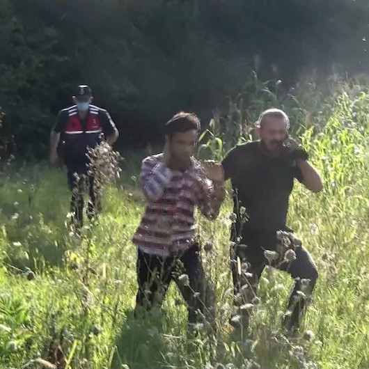 Bolu’da ormana kaçan göçmenler kovalamaca sonucunda yakalandı
