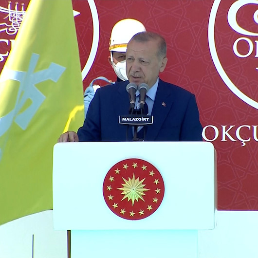 Cumhurbaşkanı Erdoğan Malazgirtte konuştu: Büyük ve güçlü Türkiye yolunun kesilmesine rıza göstermeyeceğiz