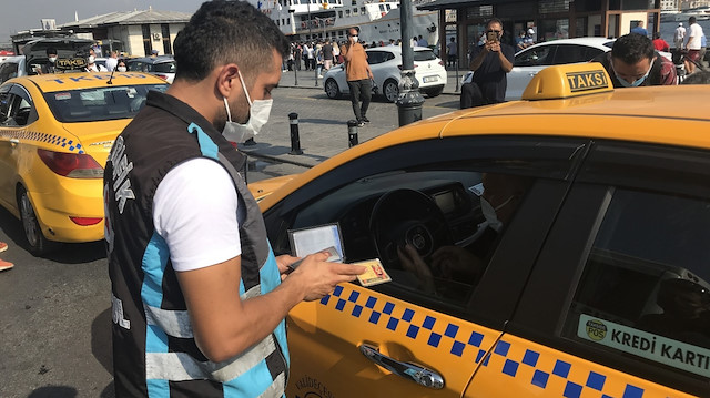 İstanbul genelinde 1 Ocak ile 24 Ağustos tarihleri arasında ticari Taksiler üzerine yapılan denetimlerde 26 bin 804 adet cezai işlem uygulandı.