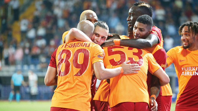 Galatasaray, Randers'i eleyerek UEFA Avrupa Ligi gruplarına kaldı.