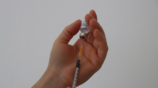 Aynı aileden aşı olmayan 3 kişi 3 gün içinde koronavirüsten hayatını kaybetti