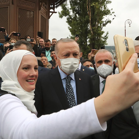 Bosna Hersekte bulunan Cumhurbaşkanı Erdoğana sevgi seli