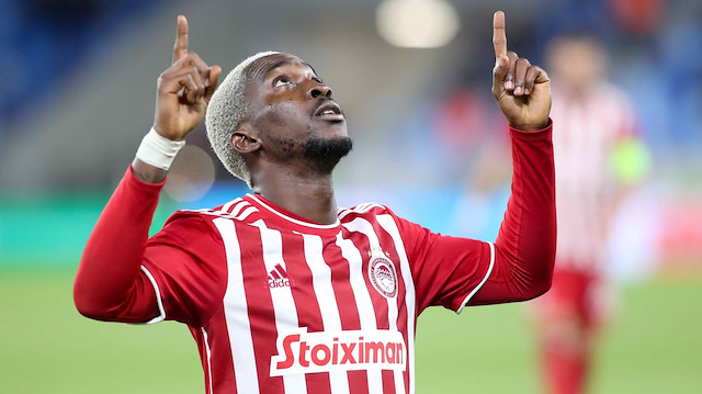 Henry Onyekuru, Olympiakos formasıyla hesabı açtı. Nijeryalı oyuncu ilk golünü Avrupa Ligi maçında attı.