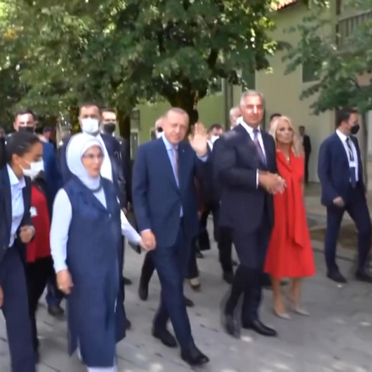 Cumhurbaşkanı Erdoğana sevgi gösterisi