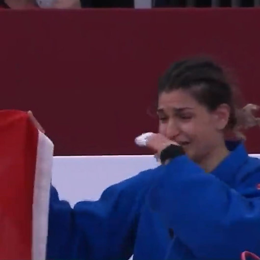 Milli judocu Zeynep Çelik Japon rakibini altın skorla yenerek bronz madalyanın sahibi oldu
