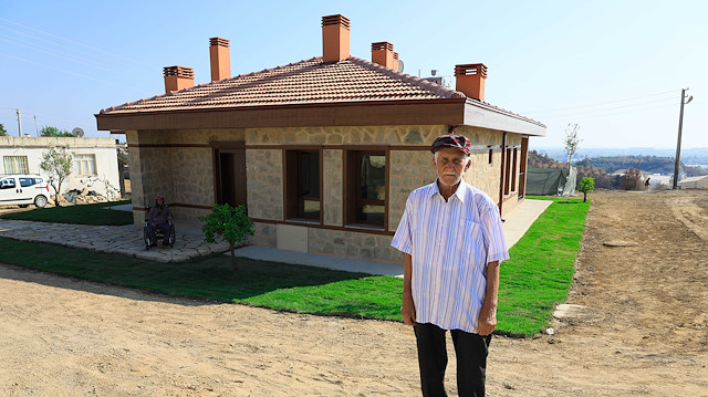 Yaşlı çift ölümden dönmüştü: Yangına dayanıklı evleri 15 günde bitti