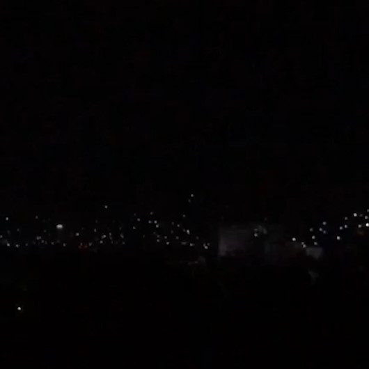 Afgan halkı ABD askerinin ülkeyi terk etmesini silahlarla kutladı