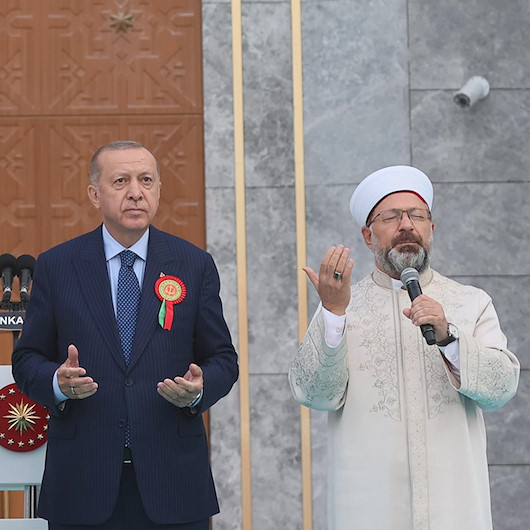 Diyanet İşleri Başkanı Erbaş Jandarma ve Sahil Güvenlik Mezuniyet Töreninde dua etti