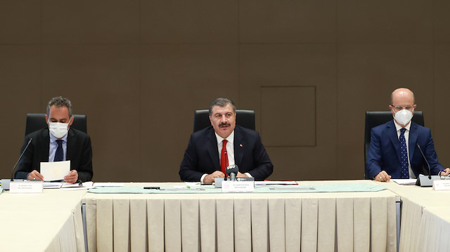 Bakan Koca, Bakan Özer  ve YÖK Başkanı Özvar, ortak açıklamalarda bulundu.
