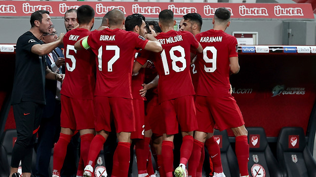 Milli Takım futbolcularının Karadağ maçındaki gol sevinci.