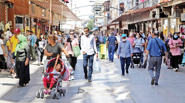 Yaz aylarındaki hareketlilik ile birlikte aşıya güvenin artması rehaveti beraberinde getirdi.