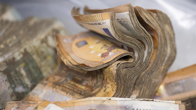 Almanya Merkez Bankası'na sel bölgelerinden 51 milyon Euro değerinde hasarlı banknot geldi.