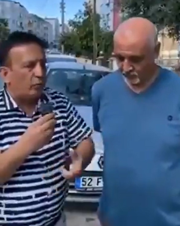 (Sağda)