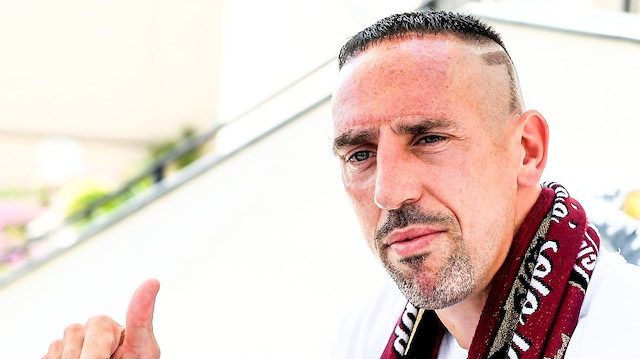 Franck Ribery, İtalya Serie A'da oynamaya devam edecek.