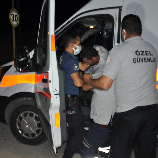 Tedavi olduğu hastane önünden ambulansı kaçırdı