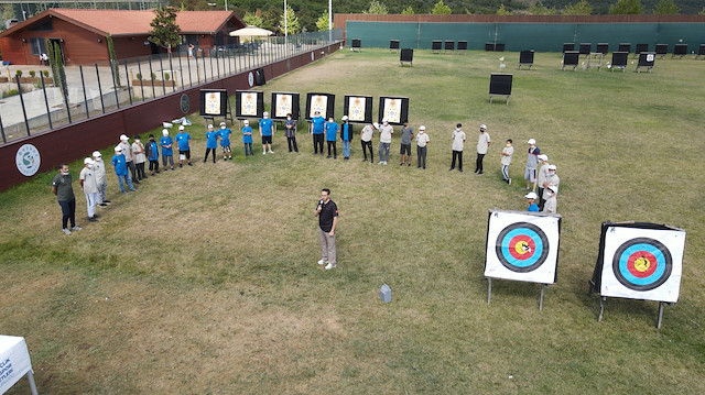 Aynalı Çeşme Camii Gençlik Merkezi, Riva'da okçuluk turnuvası düzenledi.