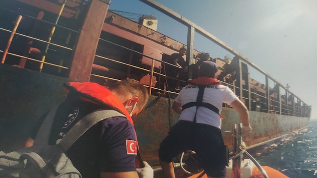 Togo bayraklı yük gemisinin rahatsızlanan Mısır uyruklu kaptanının yardımına Sahil Güvenlik ve 112 Acil Sağlık ekipleri koştu.