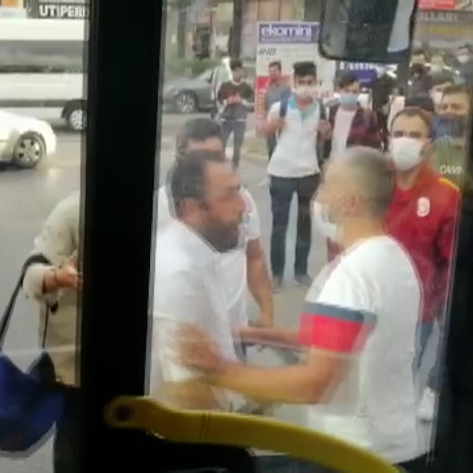 Otobüste fazla yolcu aldın ilerle kavgasında otobüs şoförü kanlar içinde kaldı
