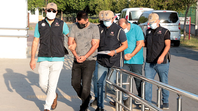  FETÖ/PDY'nin askeri yapılanmasına yönelik yürütülen soruşturmada 10 kişi hakkında gözaltı kararı verildi. 