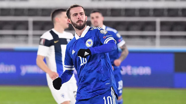 Miralem Pjanic, Kazakistan maçında Bosna Milli Takımı adına yıldızlaştı.