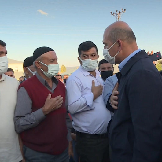 Bakan Soylu Ağrıda taziye ziyaretlerinde bulundu