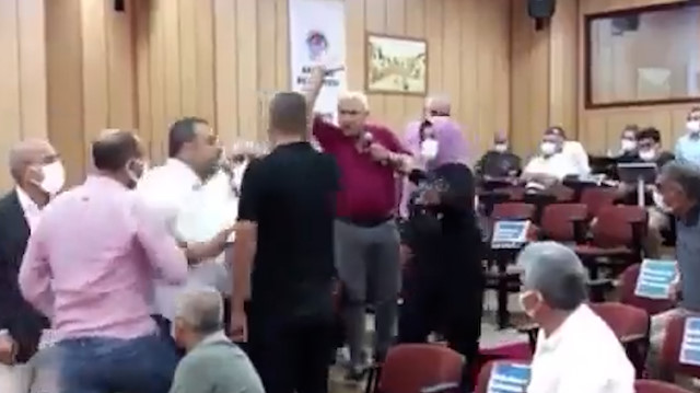 MHP'li Meclis Üyesi Tufan Nenni'den CHP sıralarına: Atatürk'ün askerleri olarak çıktığınız yolu Öcalan'ın hevalleri olarak bitirdiniz