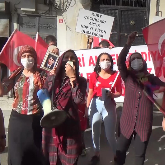 HDPliler eylem yapan annelerin sesini müzikle bastırmaya çalıştı