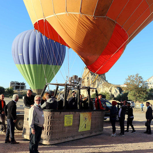İki doz aşılılar balona bindi: Ürgüp'teki festivalden renkli görüntüler