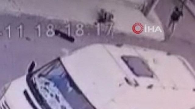 Kaykay süren 8 yaşındaki çocuğa sahipli olduğu iddia edilen pitbull cinsi köpek saldırdı