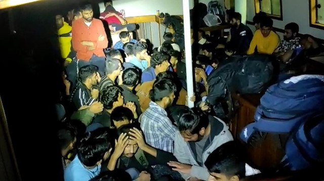 Çanakkale'de kaçak göçmenler yakalandı.