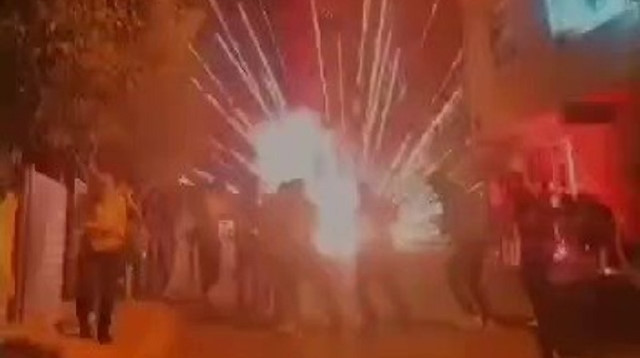 Sancaktepe’de düğünde havai fişek bomba gibi patladı davetliler böyle kaçıştı