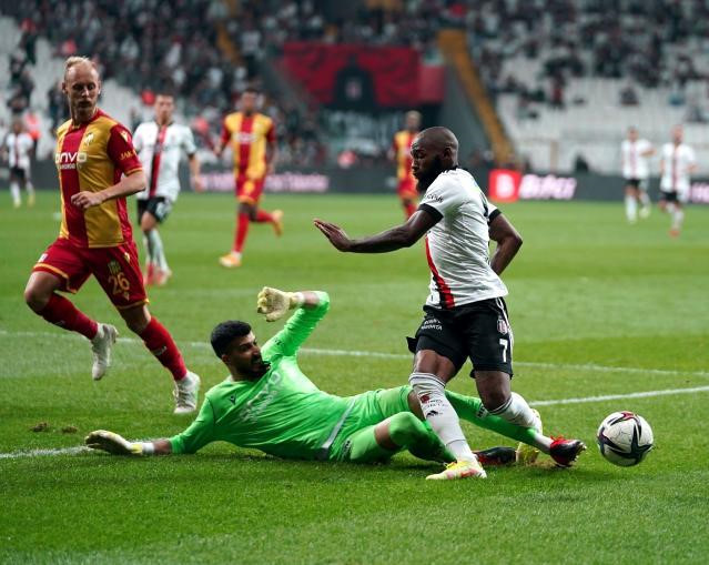 N'Koudou kritik maçta forma giyemeyecek.