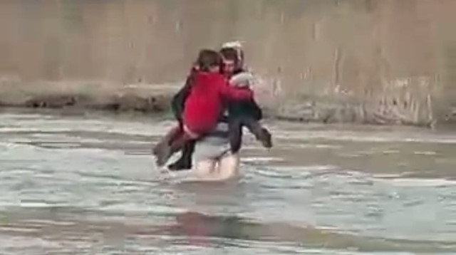 Erzurumlu babanın fedakarlığı takdir topladı: Kızları okusun diye ölümü göze alıyor
