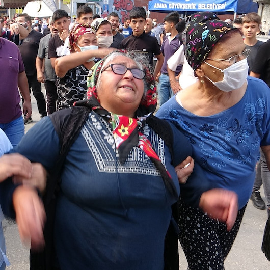 Fenomen tostçu Anıl Kurtun cenazesinde feryatlar birbirine karıştı: Annesi ve babası güçlükle ayakta durdu