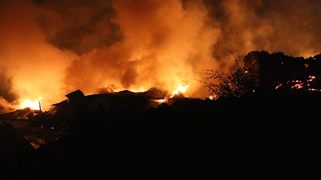 Ankara'da köyde çıkan yangında 8 ev kül oldu