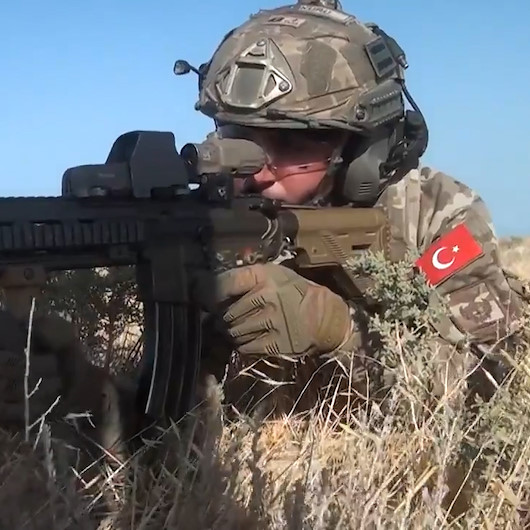 Azerbaycan’da Üç Kardeş 2021 tatbikatında özel kuvvetler temsili düşman hedeflerini yok etti