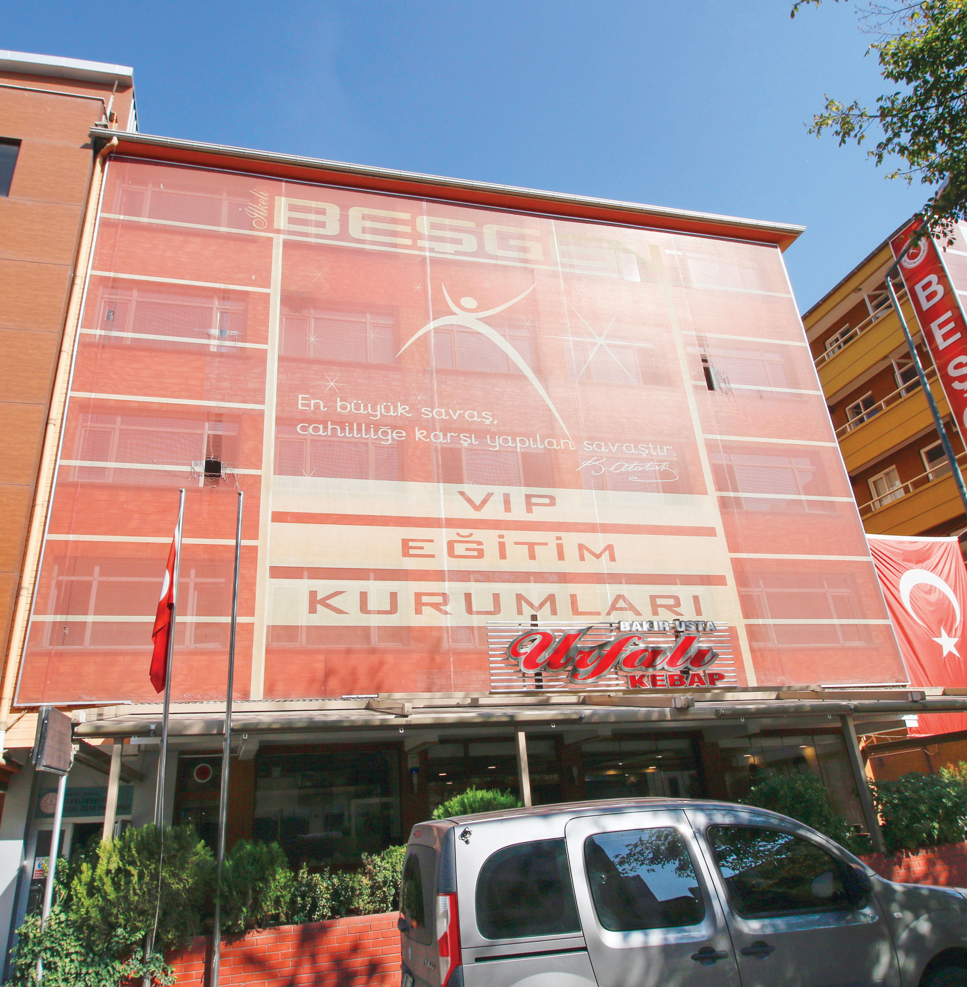 MHP’nin Karanfil Sokak’taki eski binası şimdi eğitim kurumu