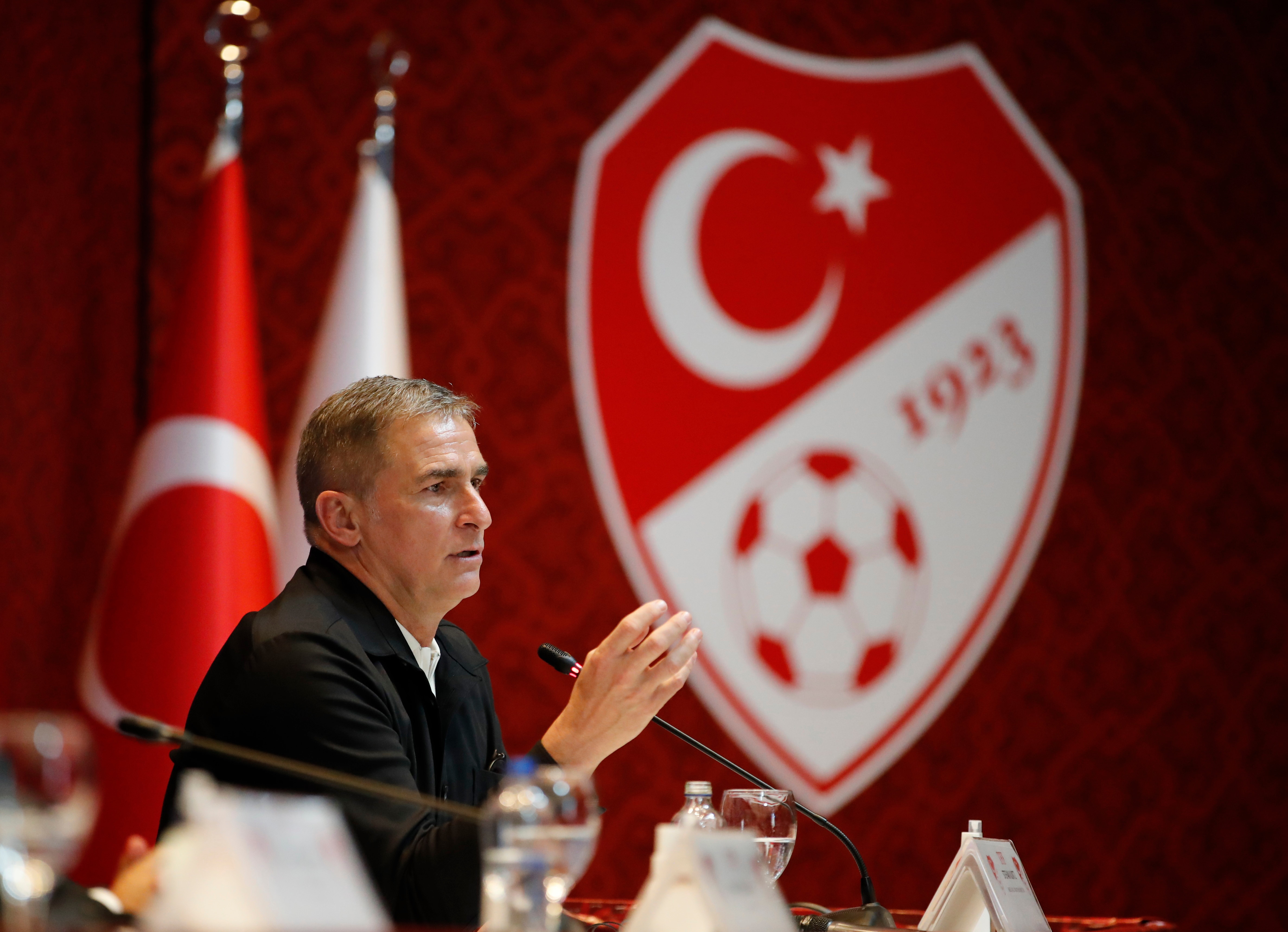 Kuntz basın mensuplarının sorularına yanıt verdi.