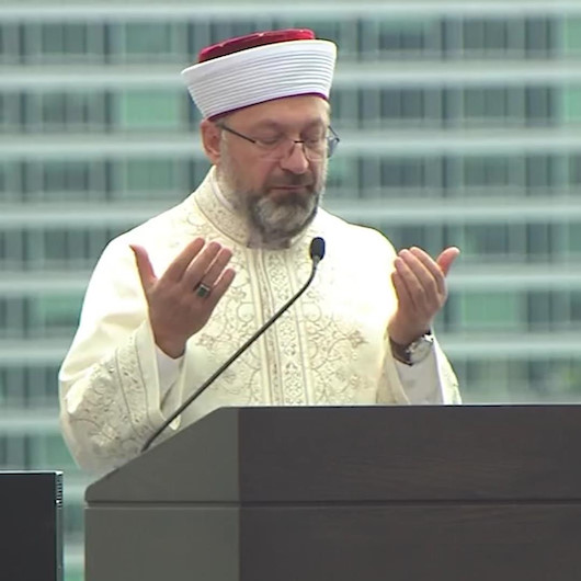 Diyanet İşleri Başkanı Erbaş yeni Türkevinin açılışında dua etti