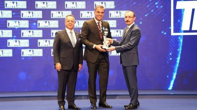 BAT Türkiye, Türkiye’nin ilk 1000 İhracatçısı Araştırması’nda sektör lideri olarak ödül aldı.