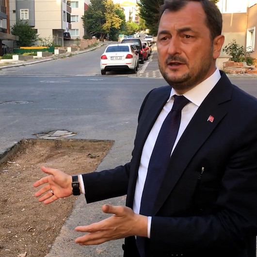 AK Partili Süleymanpaşa Belediyesinin yaptığı yolları CHPli Tekirdağ Büyükşehir Belediyesi ekipleri delik deşik etti : Aldığınız para haram