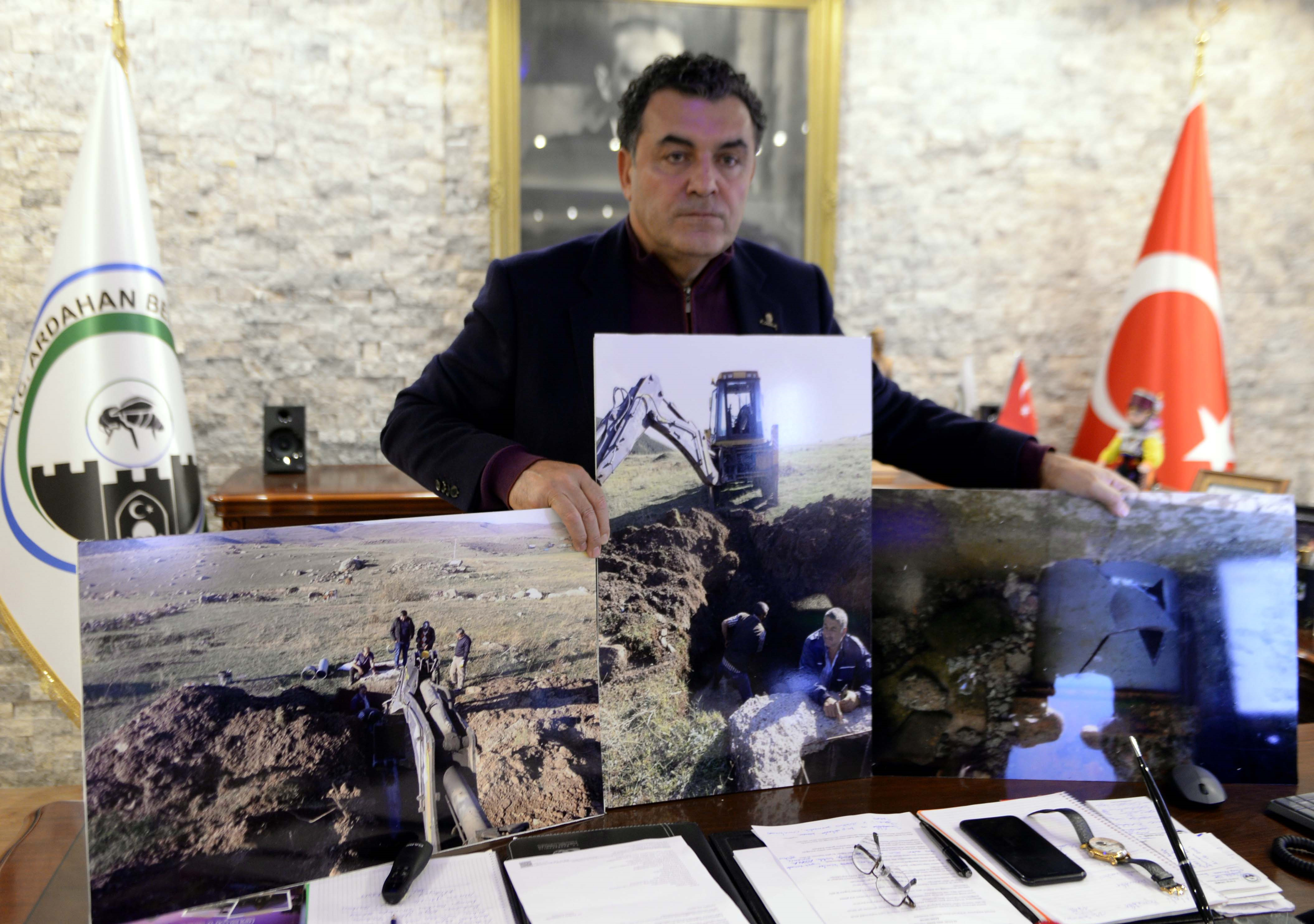 Ardahan Belediye Başkanı Faruk Demir açıklama yaptı.