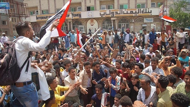 اليمن.. تجدد الاحتجاجات في تعز تنديدا بانهيار الريال