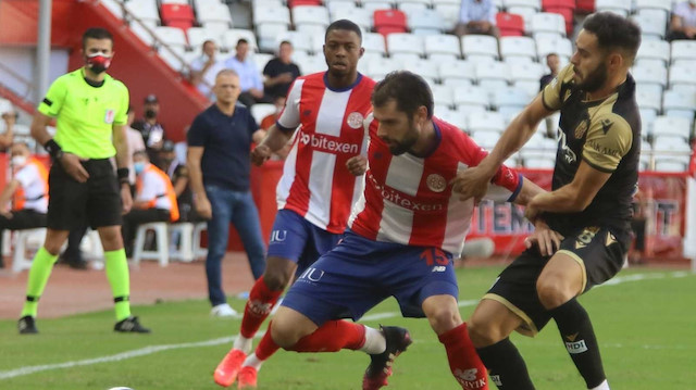 Antalyaspor-Malatyaspor karşılaşmasından bir kare