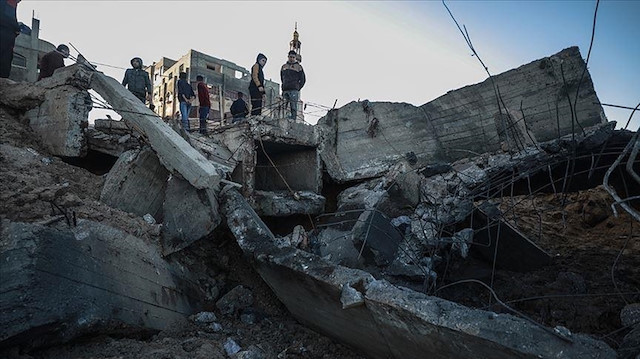 تأخر إعمار البنى التحتية بغزة ينذر بانهيارات أرضية