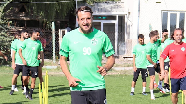 Iğdırspor formasıyla çıktığı 3 maçta 2 gol kaydetti.