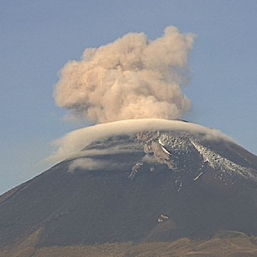 Meksika’daki Popocatepetl Yanardağı faaliyete geçti