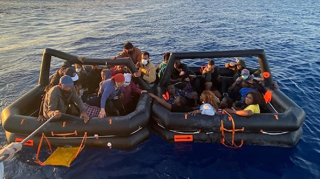 تركيا.. خفر السواحل ينقذ 48 مهاجرا أعادتهم اليونان