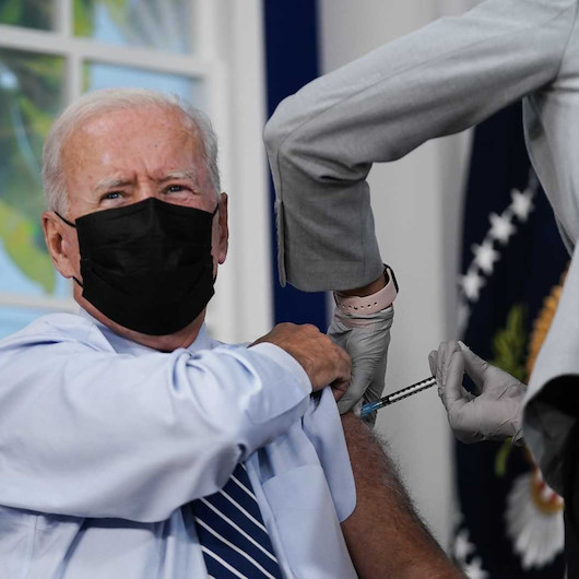 ABD Başkanı Biden canlı yayında üçüncü doz aşısını oldu