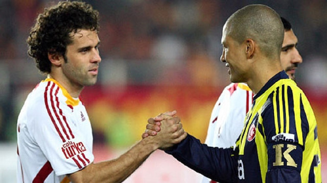 Brezilyalı iki yıldız, Fenerbahçe-Galatasaray derbisinde birbirlerine rakip olmuşlardı. 